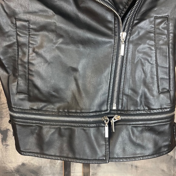 Two Feather Vegan Jacket, Cropped and Customizable - Picture 4 of 12